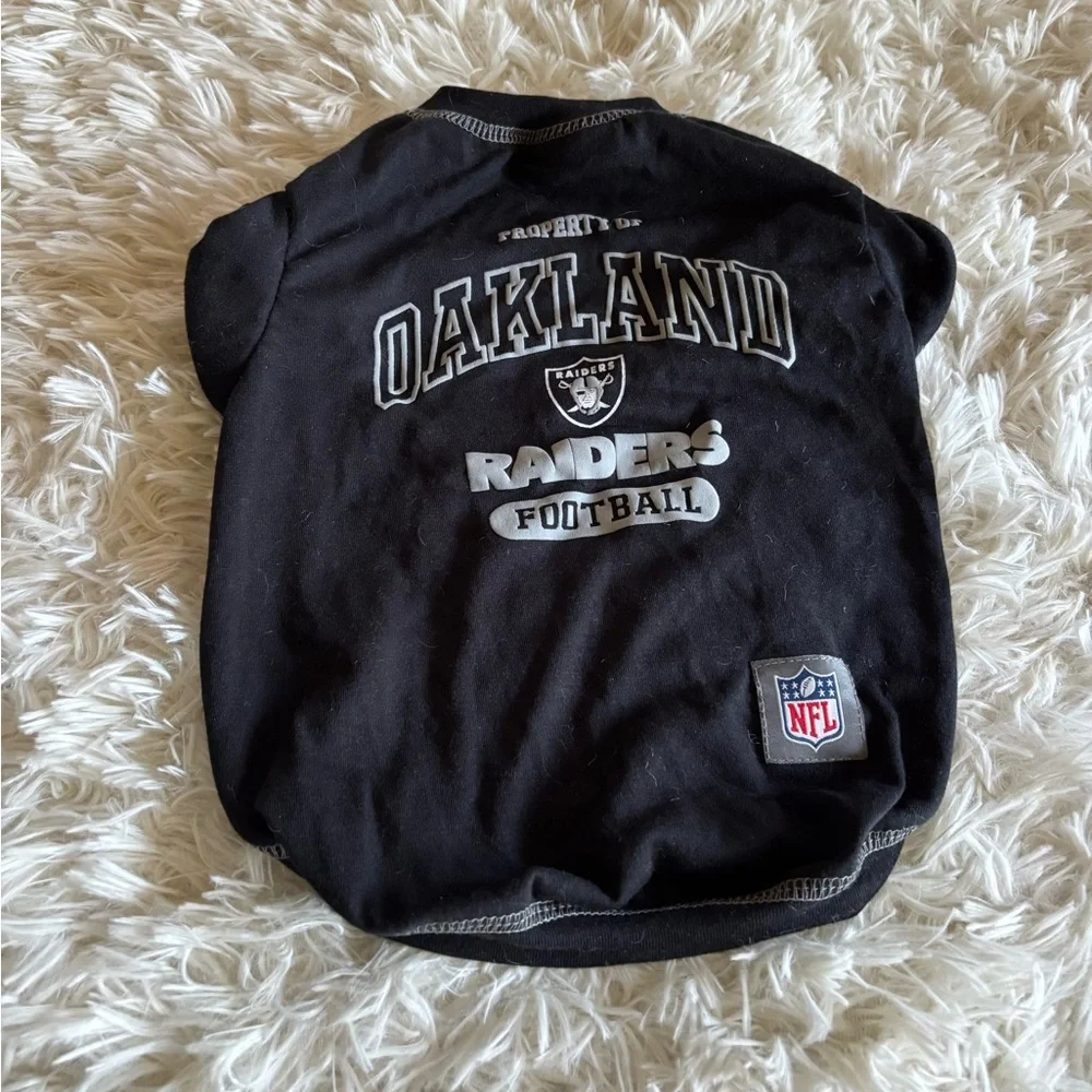 Pets First Oakland Raiders dog shirt size medium